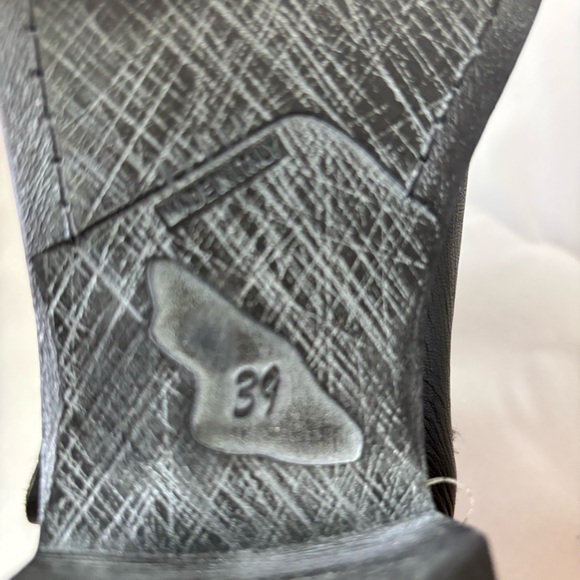 Floral Embroidered Flower Black Ankle Boots Italy - Picture 8 of 8